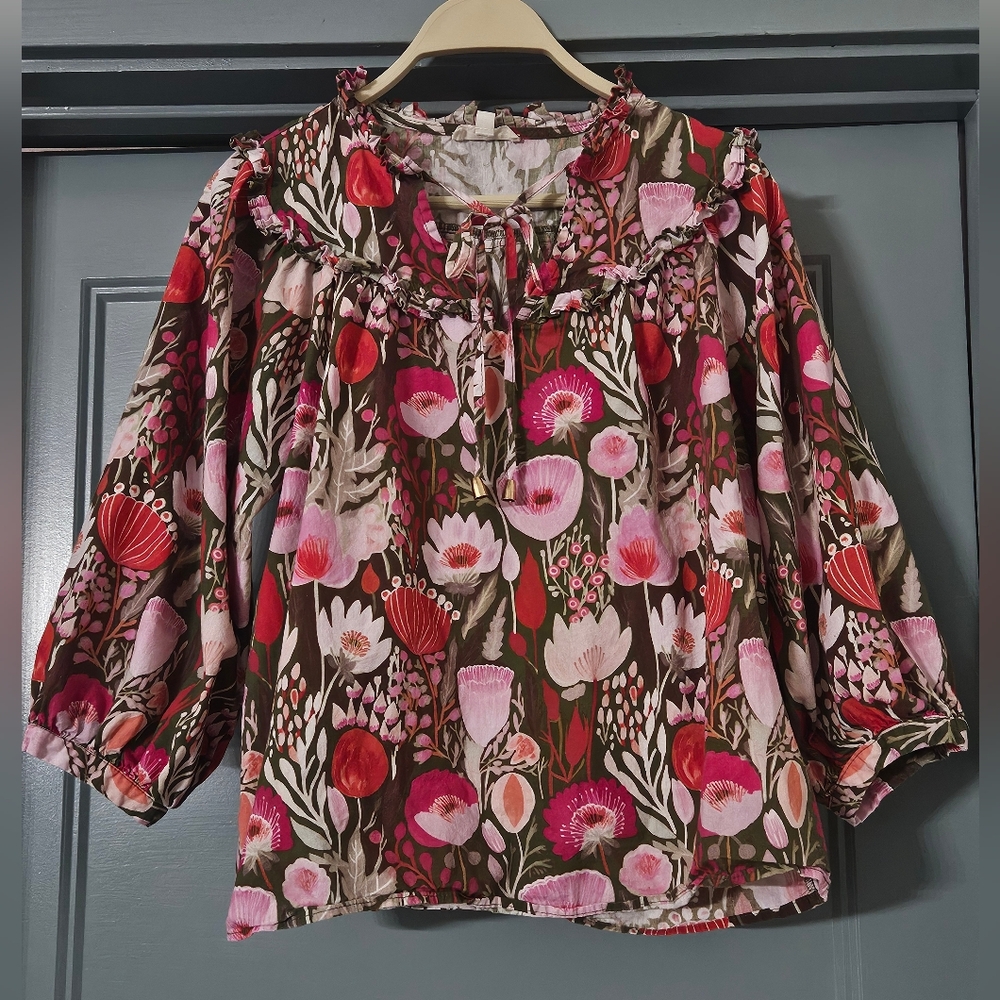 Entro small 100% cotton floral top